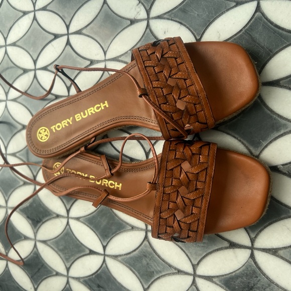 Tory Burch Caning Ankle Wrap Sandals Size 8.5 - hardly used. - Picture 1 of 4